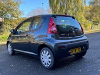 PEUGEOT 107