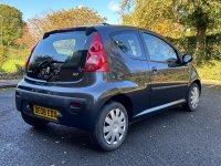 PEUGEOT 107